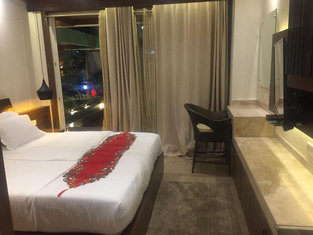 Shivers Oasis Luxury Boutique Resort Candolim Bagian luar foto