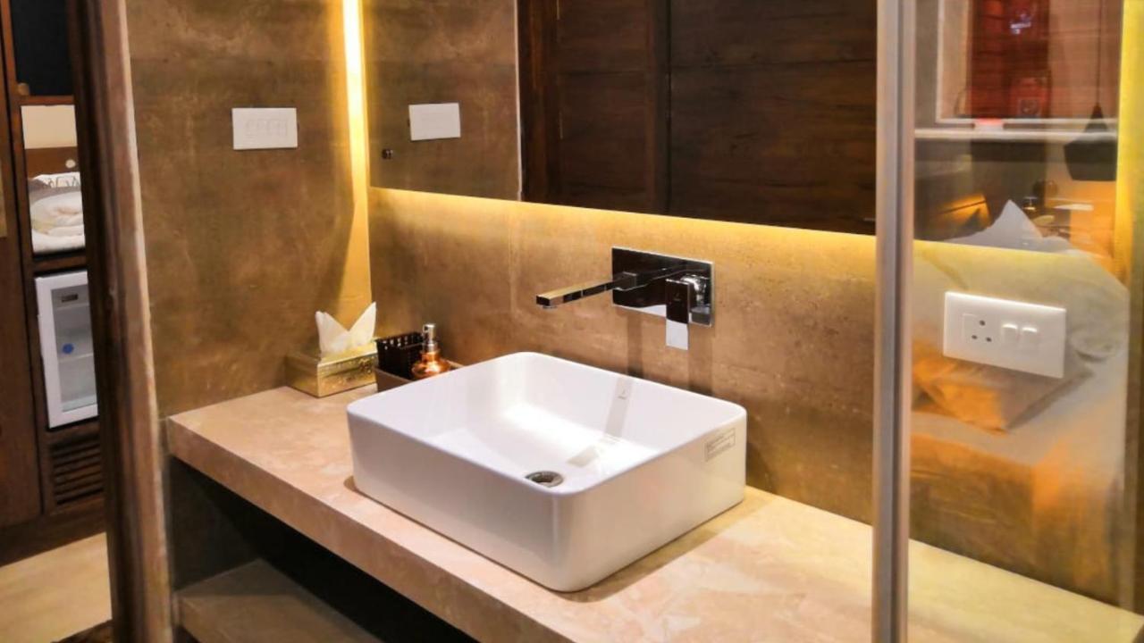 Shivers Oasis Luxury Boutique Resort Candolim Bagian luar foto