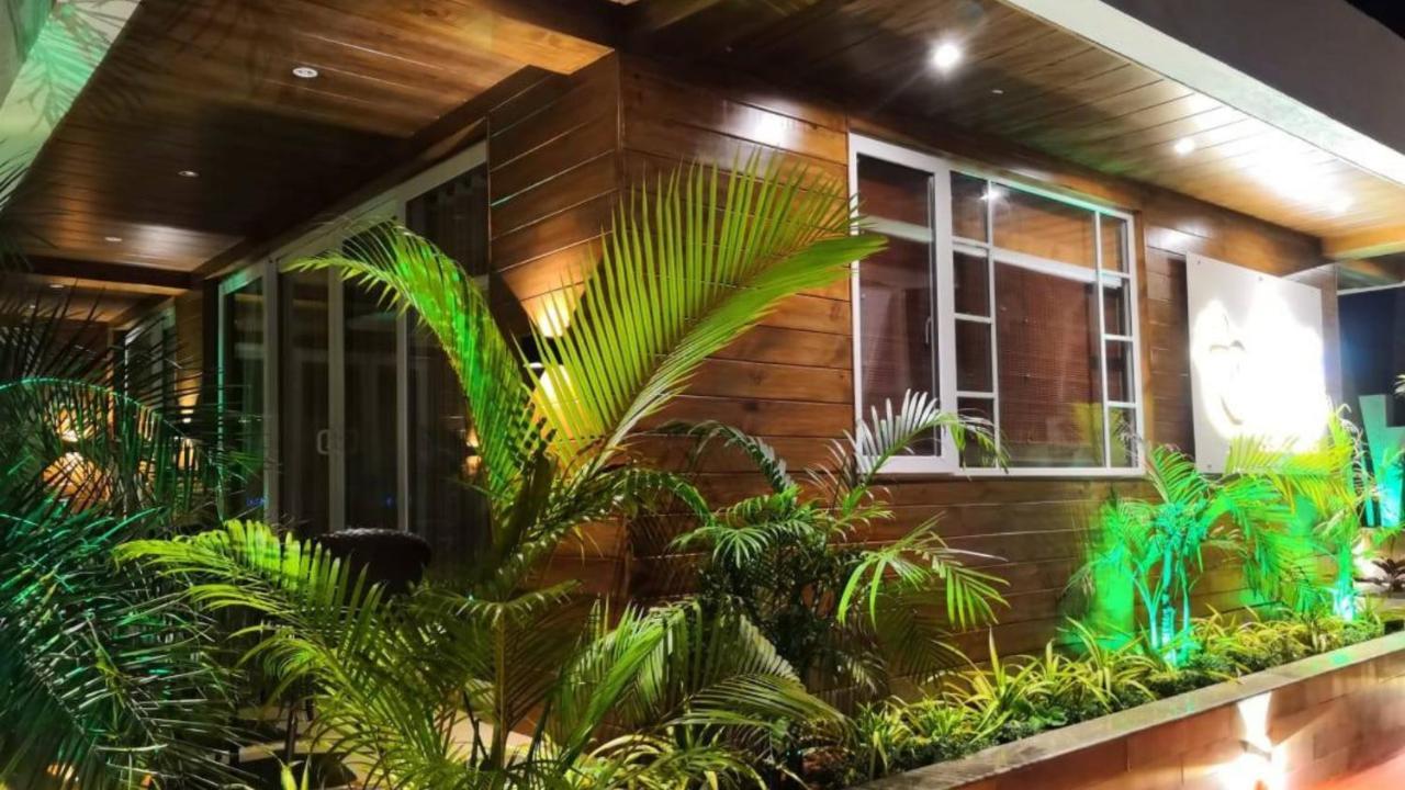 Shivers Oasis Luxury Boutique Resort Candolim Bagian luar foto