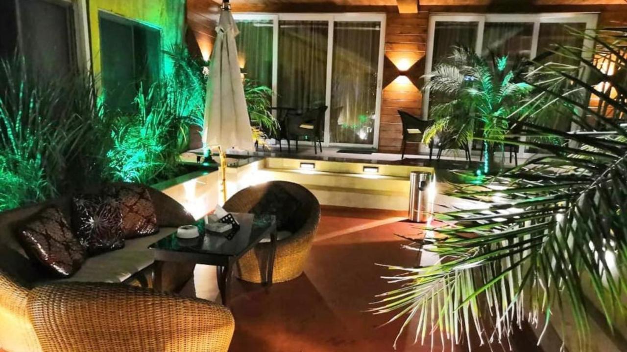 Shivers Oasis Luxury Boutique Resort Candolim Bagian luar foto