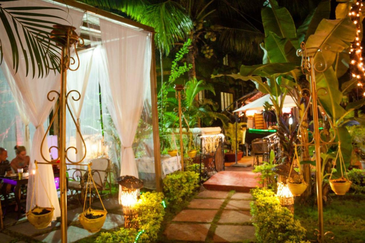 Shivers Oasis Luxury Boutique Resort Candolim Bagian luar foto
